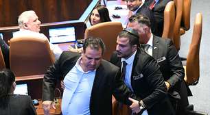 Discurso de Trump após fim da guerra tem tumulto; deputados são removidos do Parlamento de Israel