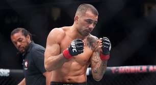 Alexandre Pantoja faz pedido após ser confirmado no UFC 323