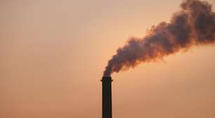 Nível de gás carbônico na atmosfera tem alta recorde em 2024 e mostra avanço das mudanças climáticas