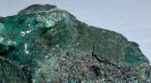 'Rochas de plástico' acumulam lixo global e ameaçam região mais remota do território brasileiro