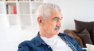 Aparelhos auditivos combatem eficazmente a solidão dos idosos