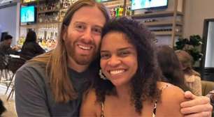 Cineasta brasileira presa pela imigração dos EUA é libertada, diz marido