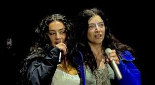 Juntas, de novo! Charli XCX e Lorde fazem nova performance de "Girl, so confusing" - veja vídeos