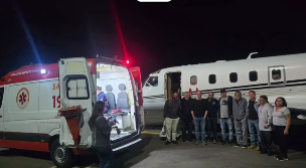Brasileira em estado vegetativo volta ao Brasil em UTI aérea dos EUA após vaquinha
