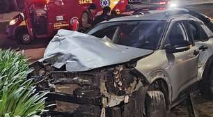 Motoboy fica gravemente ferido após acidente em cruzamento no Bigorrilho e precisa ser entubado no local