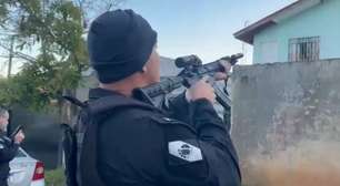 Polícia cumpre 35 mandados contra suspeitos de tráfico de drogas e roubo de veículos em Curitiba e Região