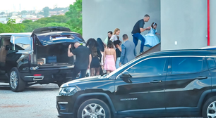 Virginia Fonseca chega à festa de aniversário da filha com família de Vini Jr., veja fotos