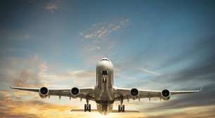 Como é o atendimento de parada cardíaca em aeroportos?