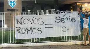 Após torcedores convocarem protestos, Paysandu adia reunião do Condel