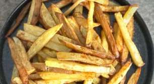 Batata palito saudável e muito crocante no forno: sem fritar