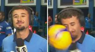 Repórter da Globo leva bolada no rosto ao vivo: 'Ardeu demais'