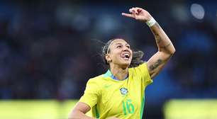Bia Zaneratto celebra a vitória da Seleção Brasileira