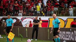 Após derrota no Barradão, Jair Ventura pede apoio à torcida do Vitória: "Não nos abandonem"