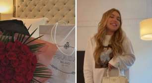 Virginia ganha flores e bolsa de R$ 25 mil após briga com Vini Jr.: 'Eu amei'