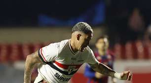 Luciano se emociona com 100 gols pelo São Paulo e abre o jogo.