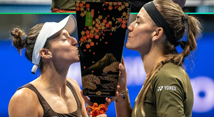 Luisa Stefani é campeã de duplas do WTA 500 de Tóquio e chega embalada para a disputa do Finals