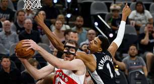 San Antonio Spurs vence Toronto Raptors pela NBA