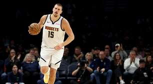 Jokic anota o terceiro triplo-duplo seguido na NBA