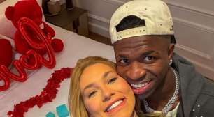 Virgínia usa blusa de R$ 3,5 mil em pedido de namoro de Vini Jr.