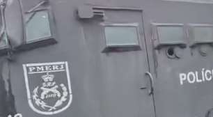 Ônibus de gigante brasileiro fica no meio de tiroteio