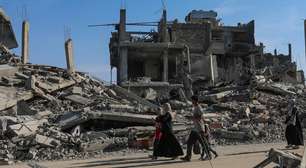 Israel continua atacando Gaza e palestinos temem retomada da guerra