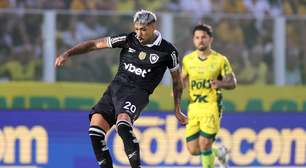 Alexander Barboza comenta tropeço do Botafogo na luta por vaga na Libertadores