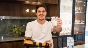 Pedro ironiza declaração de jornalista com ação publicitária; atletas do Flamengo respondem