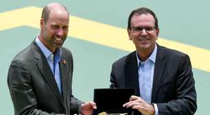 Príncipe William recebe chaves do Rio no Pão de Açúcar