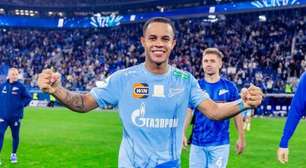 Pedrinho, ex-Corinthians, comemora atuação destacada na Rússia