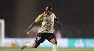 Vasco toma decisão sobre futuro de Cuesta no clube