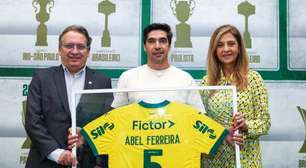 "Uma honra e um privilégio": Abel se declara ao Palmeiras em homenagem