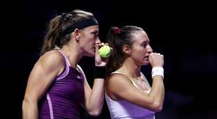 Luisa Stefani e Timea Babos vencem pelo WTA Finals