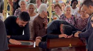 Namorado se despede aos prantos de jovem morta em assalto em SP: 'Eu te amo, minha princesa'