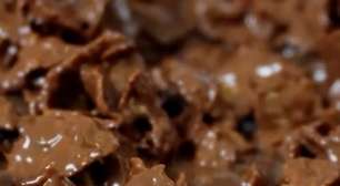 Bolo de Chocolate CROCANTE