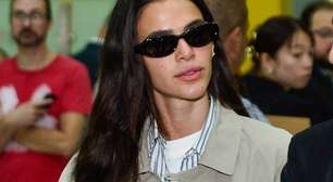 Aerolook de Marquezine tem casaco de R$ 25 mil, "pijama" e camiseta