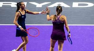 Luisa Stefani celebra vaga histórica na semi do WTA Finals