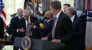 Homem passa mal e interrompe anúncio de Trump sobre redução no preço de canetas de emagrecimento