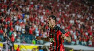 Vitória vence, e Santos volta para zona do rebaixamento; veja briga contra degola