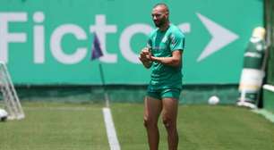 Weverton treina com restrições e avança em recuperação no Palmeiras