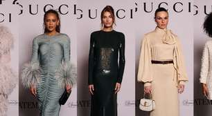 Plumas, brilhos e silhuetas poderosas: 30 fotos de look elegantes das famosas com tendências de moda festa para evento Gucci