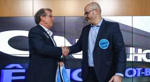 "Tá dividido!" Torcida do Grêmio se inflama na disputa entre Caleffi e Odorico pela presidência