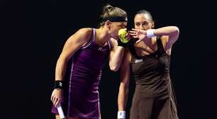 Stefani e Babos são derrotadas na decisão do WTA Finals