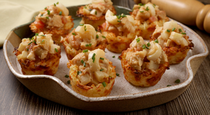 Aprenda a fazer tortinhas de arroz com frango e pupunha