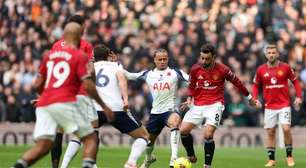 Richarlison marca, mas Tottenham cede empate ao Manchester United