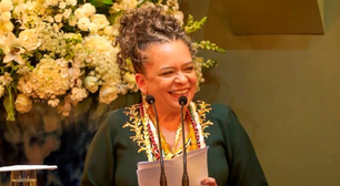 Ana Maria Gonçalves toma posse na ABL e se torna primeira mulher negra a ocupar cadeira na instituição