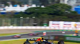 F1: Verstappen larga do pit lane após penalidade por Red Bull fazer alterações no carro