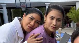 'O que fizeram com a cara da Simaria?': cantora canta com Simone Mendes em rara aparição, mas aparência diferente causa na web. Veja!