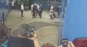 Santos chega ao Rio cercado e pressionado