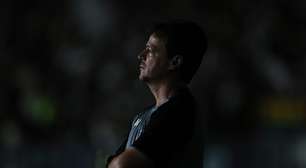 "Entregamos o resultado": Diniz admite falhas e levanta dúvidas sobre o vestiário vascaíno