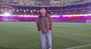 Messi volta ao Camp Nou e faz pedido ao Barcelona